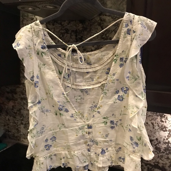 Banjara floral Top - Picture 2 of 3